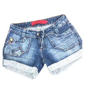 Patoge Modelling & Laundry Shorts Brazil